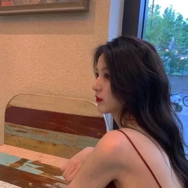 恋上女镖师